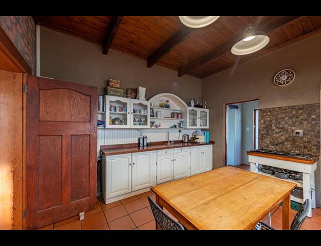 3 BEDROOM HOUSE FOR SALE IN BOSTON